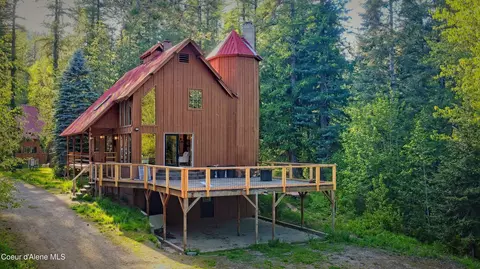 6045 Upper Pack River Rd, Sandpoint, ID 83864