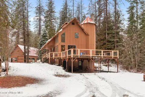 6045 Upper Pack River Rd, Sandpoint, ID 83864