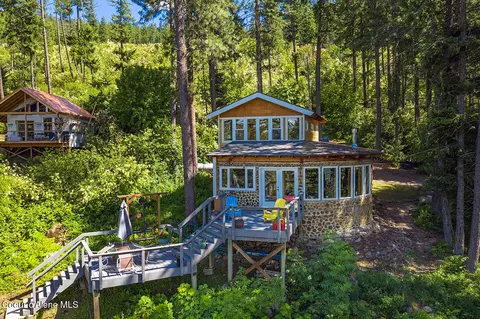 812 Pine Cove Rd, Bayview, ID 83803