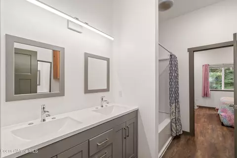 Bath - 140 Wright Rd, Kingston, ID 83839 photo 1 of 1