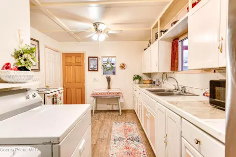 Kitchen - 176 King St, Wallace, ID 83873 photo 2 of 2