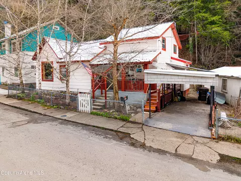 176 King St, Wallace, ID 83873