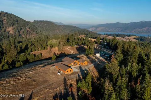 26706 S Willow Creek Rd, Medimont, ID 83842
