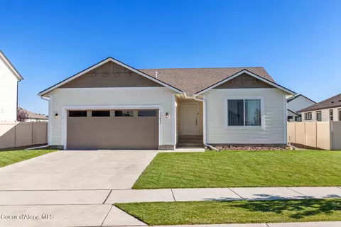 10493 N Belgrave Lp Lp, Hayden, ID 83835