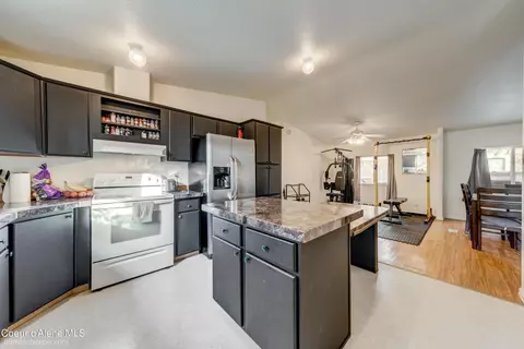 Kitchen - 116 N Woolsey Ct, Post Falls, ID 83854 photo 5 of 6