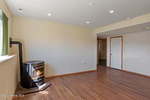 Living - 2996 E Briar Ct, Athol, ID 83801 photo 5 of 5