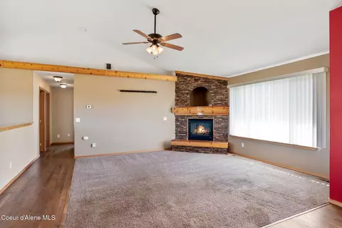 Living - 2996 E Briar Ct, Athol, ID 83801 photo 3 of 5