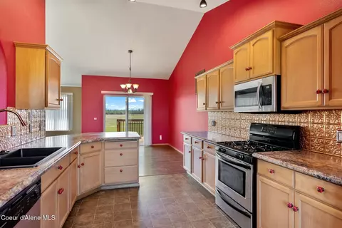 Kitchen - 2996 E Briar Ct, Athol, ID 83801 photo 1 of 2