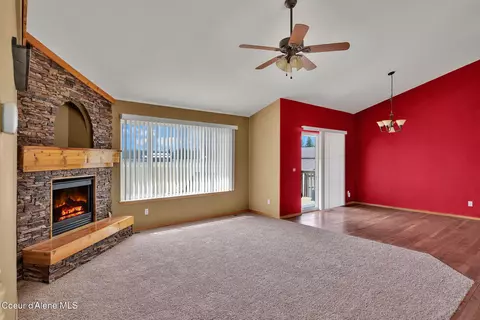 Living - 2996 E Briar Ct, Athol, ID 83801 photo 2 of 5