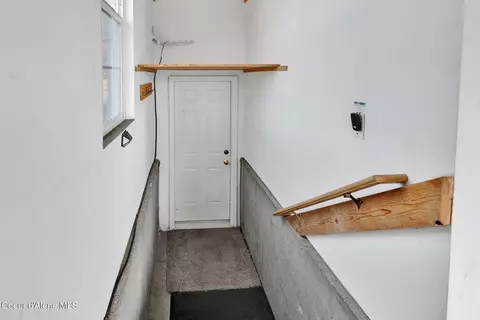 Entry Way - 2996 E Briar Ct, Athol, ID 83801 photo 3 of 3