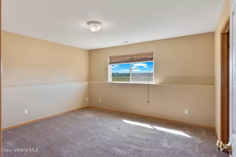 Bedroom - 2996 E Briar Ct, Athol, ID 83801 photo 5 of 6