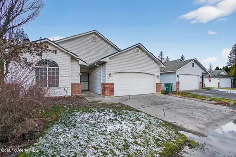 221 W Frontier Trl, Post Falls, ID 83854