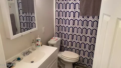 Bath - 2107 N Walnut St, Post Falls, ID 83854 photo 1 of 1