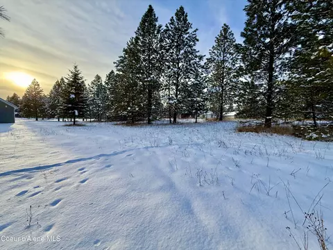 Nka Pomelo Place, Moyie Springs, ID 83845