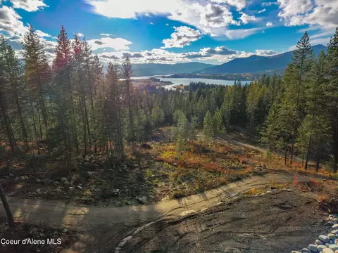 320 Nna Towering Pnes, Sagle, ID 83860