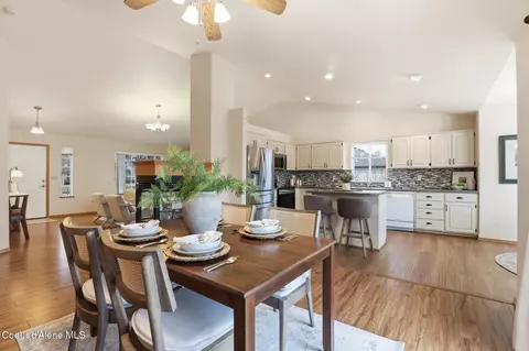 Dining - 561 E Sand Wedge Dr, Post Falls, ID 83854 photo 2 of 4