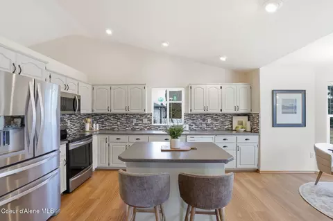 Kitchen - 561 E Sand Wedge Dr, Post Falls, ID 83854 photo 1 of 4