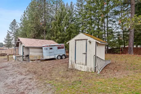 Exterior - 2874 E Hudlow Rd, Hayden, ID 83835 photo 2 of 9