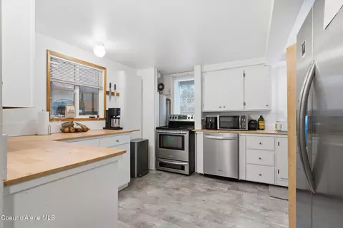 Kitchen - 417 Pine St, Sandpoint, ID 83864 photo 5 of 7