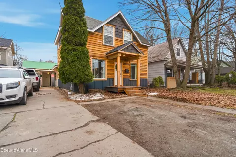 Exterior - 417 Pine St, Sandpoint, ID 83864 photo 3 of 7
