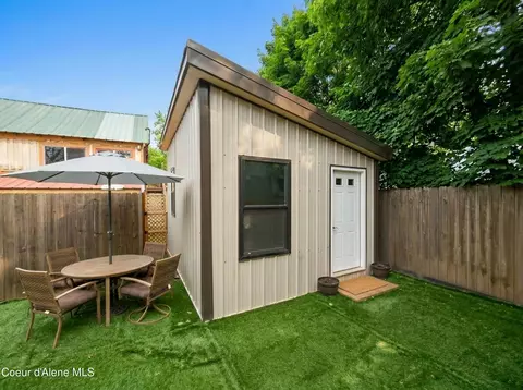 Exterior - 417 Pine St, Sandpoint, ID 83864 photo 2 of 8
