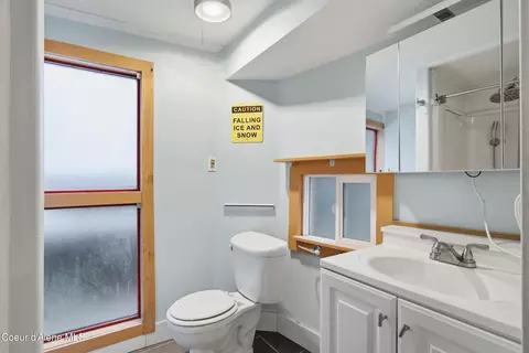 Bath - 417 Pine St, Sandpoint, ID 83864 photo 6 of 6