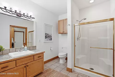 Bath - 706 N Dundee Dr, Post Falls, ID 83854 photo 1 of 5