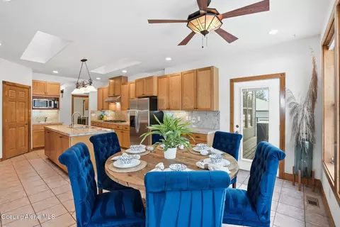 Dining - 706 N Dundee Dr, Post Falls, ID 83854 photo 2 of 3