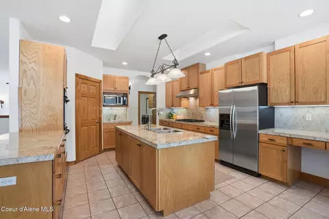 Kitchen - 706 N Dundee Dr, Post Falls, ID 83854 photo 1 of 3