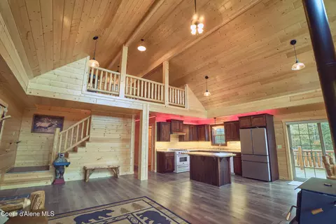 Entry Way - 452 Ruby Creek Rd, Naples, ID 83847 photo 1 of 9