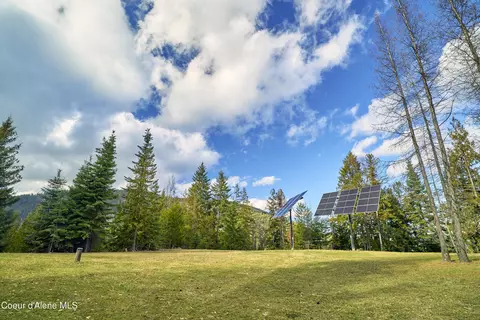 Exterior - 452 Ruby Creek Rd, Naples, ID 83847 photo 8 of 17