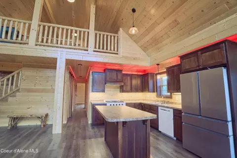 Kitchen - 452 Ruby Creek Rd, Naples, ID 83847 photo 3 of 5