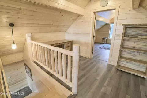 Entry Way - 452 Ruby Creek Rd, Naples, ID 83847 photo 5 of 9