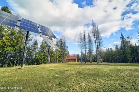 Exterior - 452 Ruby Creek Rd, Naples, ID 83847 photo 9 of 17