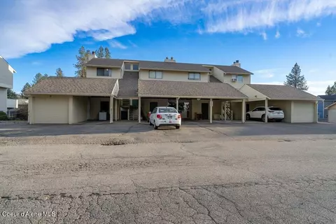8205 N Ridgewood Dr #3, Hayden, ID 83835