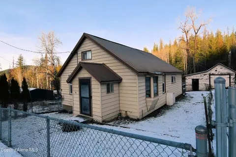 827 835 Lower Page Rd, Smelterville, ID 83868