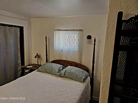 Bedroom - 723 C St, Plummer, ID 83851 photo 1 of 2
