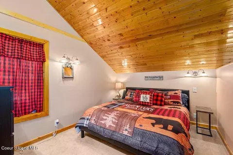 Bedroom - 20264 Coeur Dalene River Rd, Kingston, ID 83839 photo 3 of 3