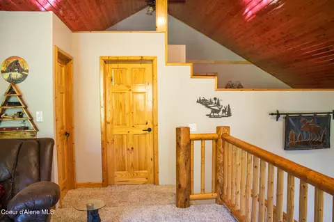 Entry Way - 20264 Coeur Dalene River Rd, Kingston, ID 83839 photo 2 of 2