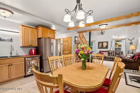 Dining - 20264 Coeur Dalene River Rd, Kingston, ID 83839 photo 1 of 1