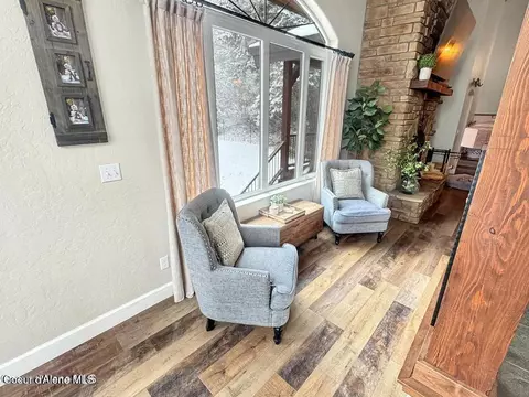 Living - 101 Spring View Ln, Sagle, ID 83860 photo 5 of 5