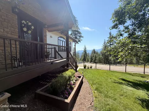 Exterior - 101 Spring View Ln, Sagle, ID 83860 photo 7 of 10