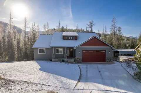 202 Silver Saddle Ct, Pinehurst, ID 83850