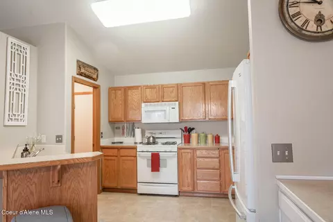 Kitchen - 2770 N Slice Dr, Post Falls, ID 83854 photo 4 of 5