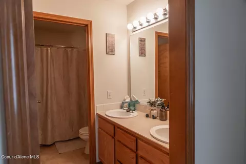 Bath - 2770 N Slice Dr, Post Falls, ID 83854 photo 2 of 3