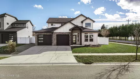 3170 W Berta Jo Ct, Hayden, ID 83835