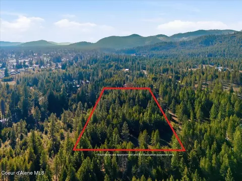 33482 N Charlotte Dr, Spirit Lake, ID 83869