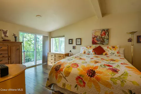 Bedroom - 17532 E Bannock Dr, Bayview, ID 83803 photo 1 of 2