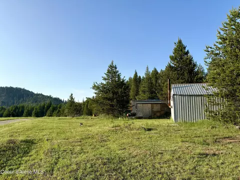 1367 Mud Gulch Rd, Priest River, ID 83856