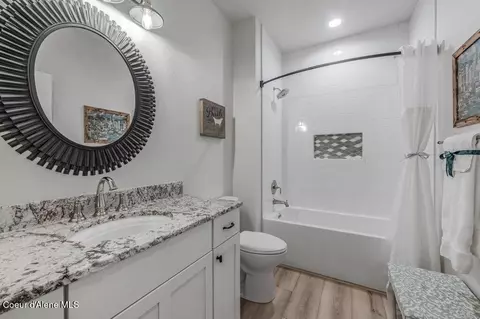Bath - 891 Ames Way, Dover, ID 83825 photo 2 of 3